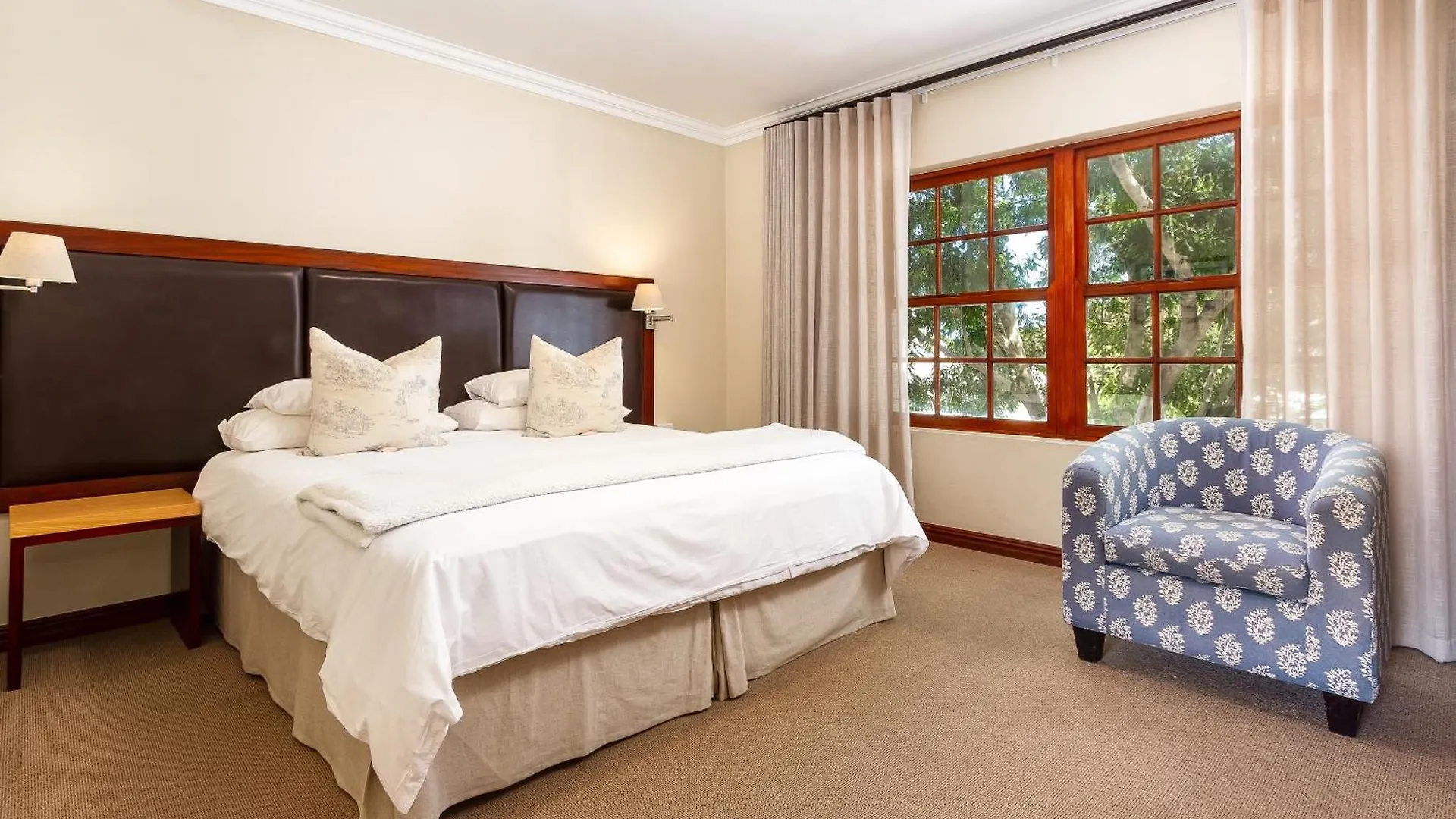 ****  Noordhoek Village Hotel South Africa