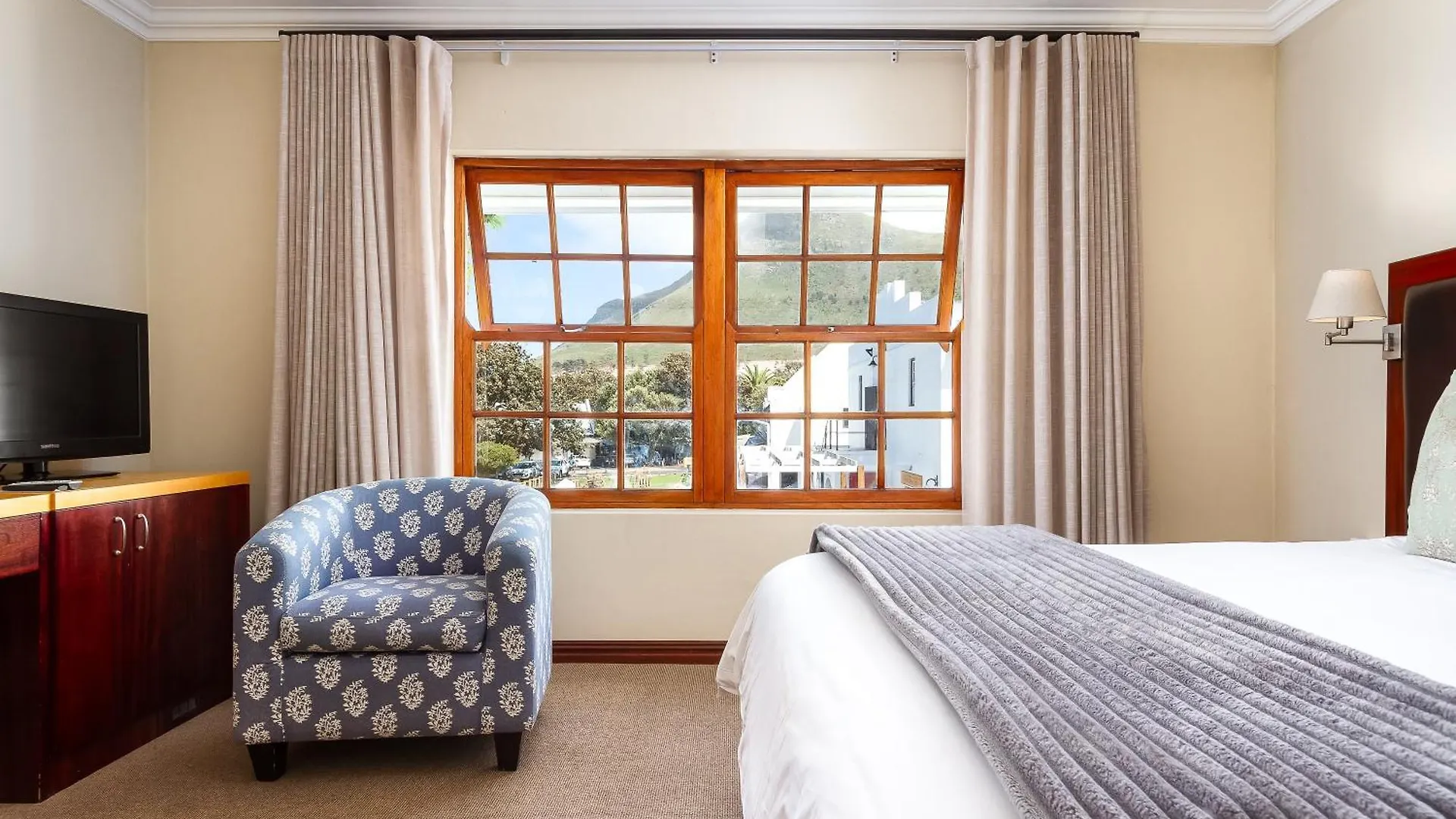Noordhoek Village Hotel